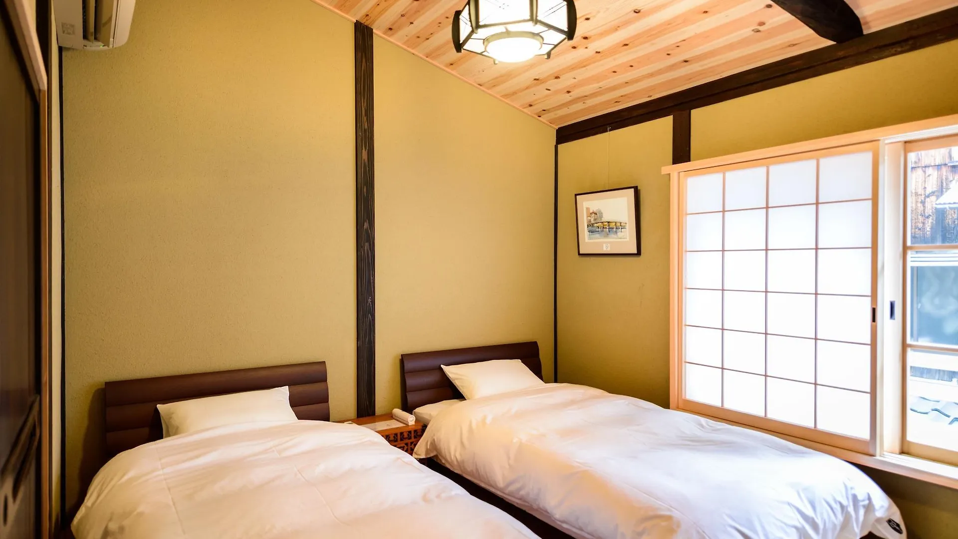 Nadeshiko Shirakawa location